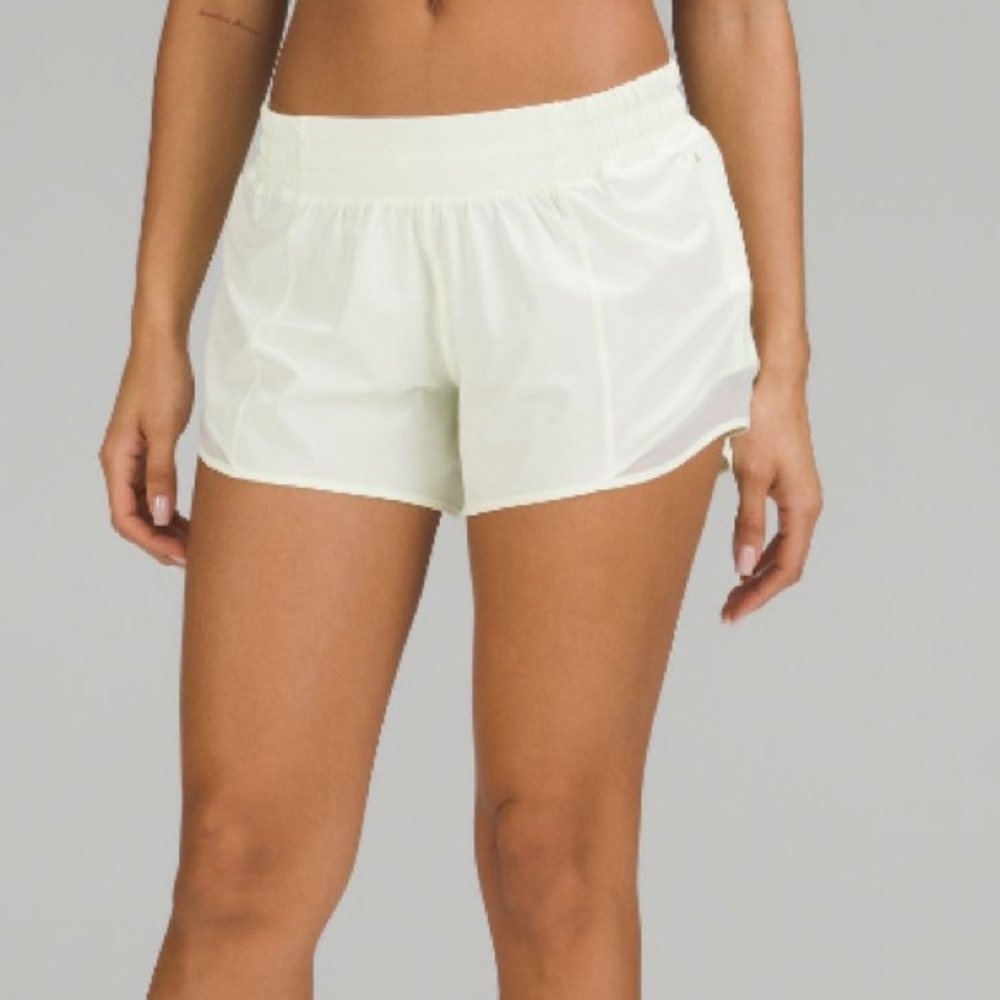 Lululemon Hotty Hot Low-Rise Lined
Short 4" Elixir Size 12